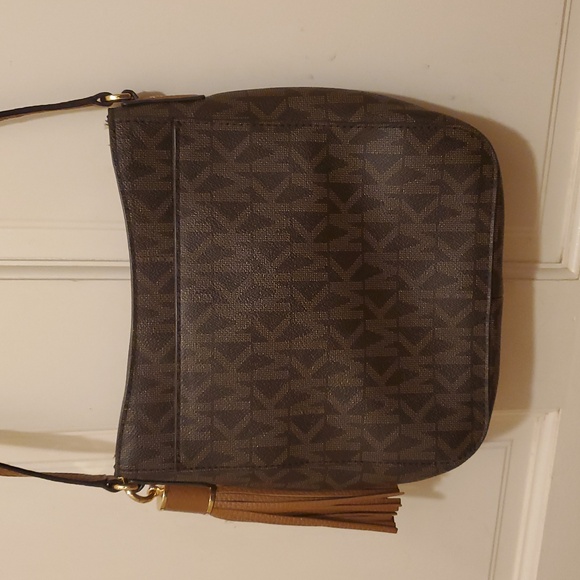 Michael Kors Momogram Brown canvas and Tan Leather Trim.9inw Crossbody. - Picture 6 of 13